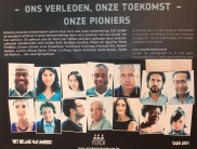 beeld van de tentoonstelling Ons verleden onze toekomst, georganiseerd door het Minderhedenforum.